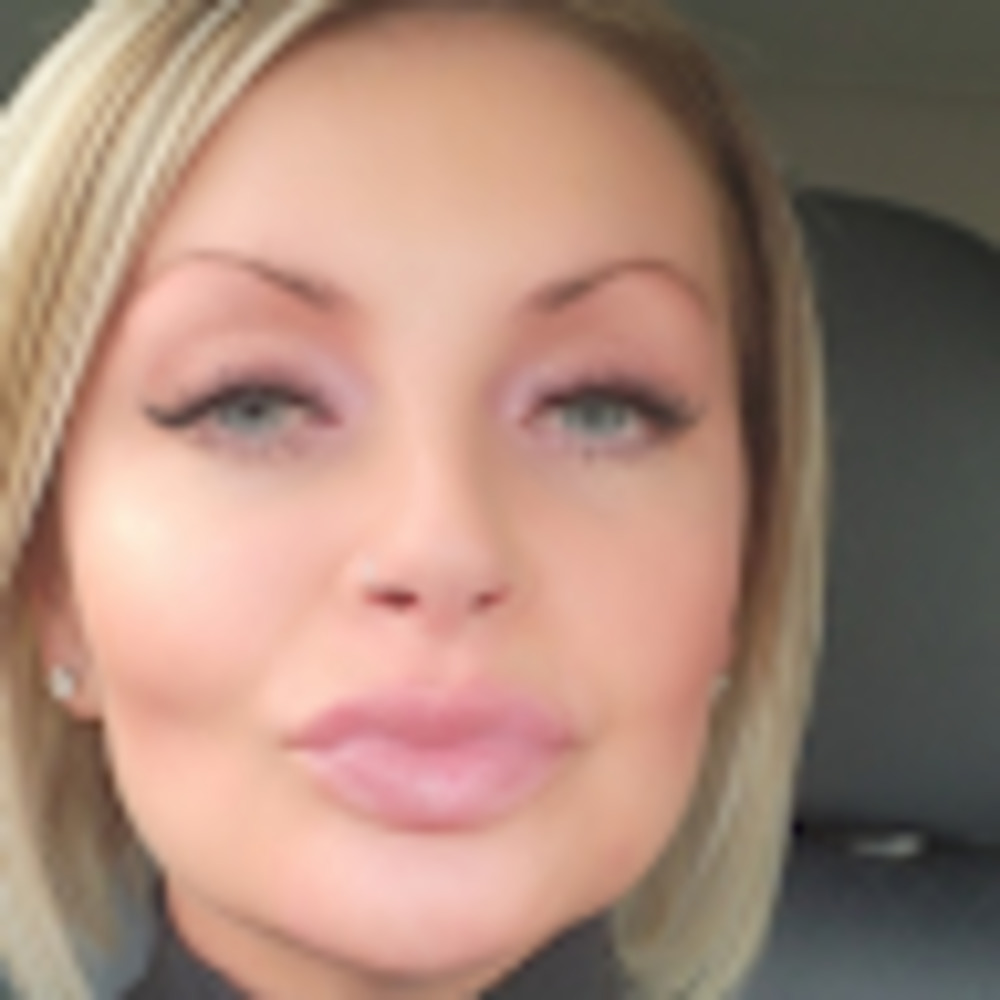 Meet your Posher, Jeannia